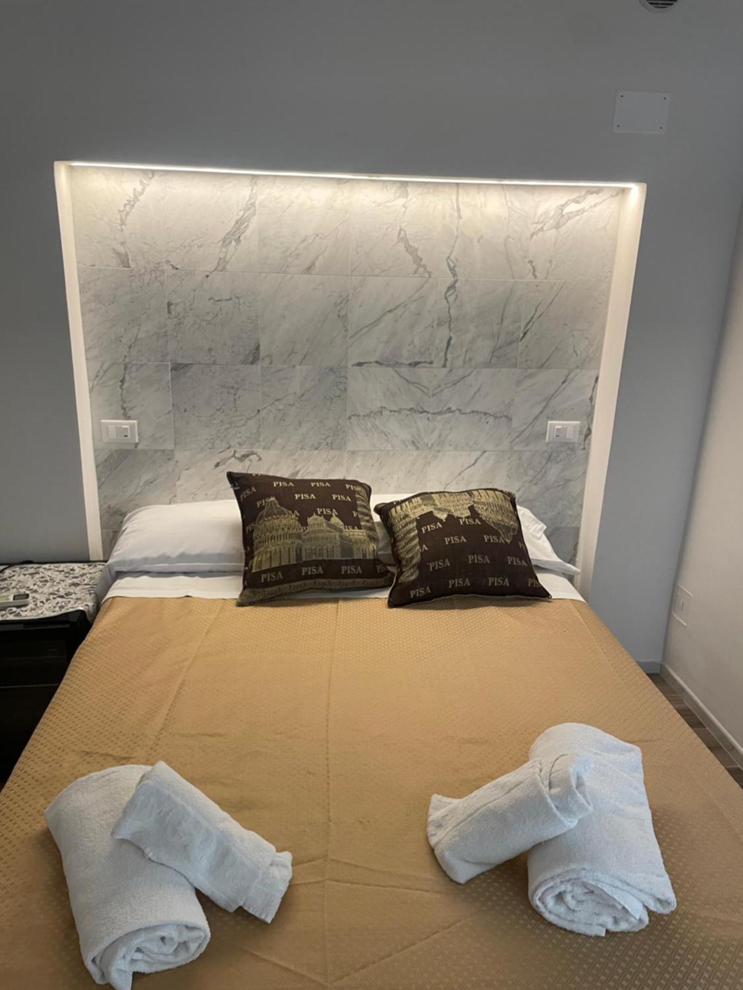 Bed and Breakfast Colombo Street Station Pisa Exterior foto